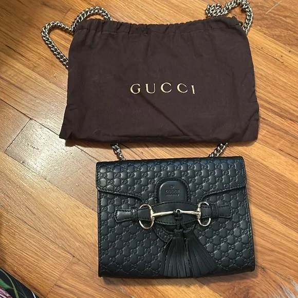 Authentic black Gucci microguccissima leather Emily chain crossbody bag - Picture 10 of 11